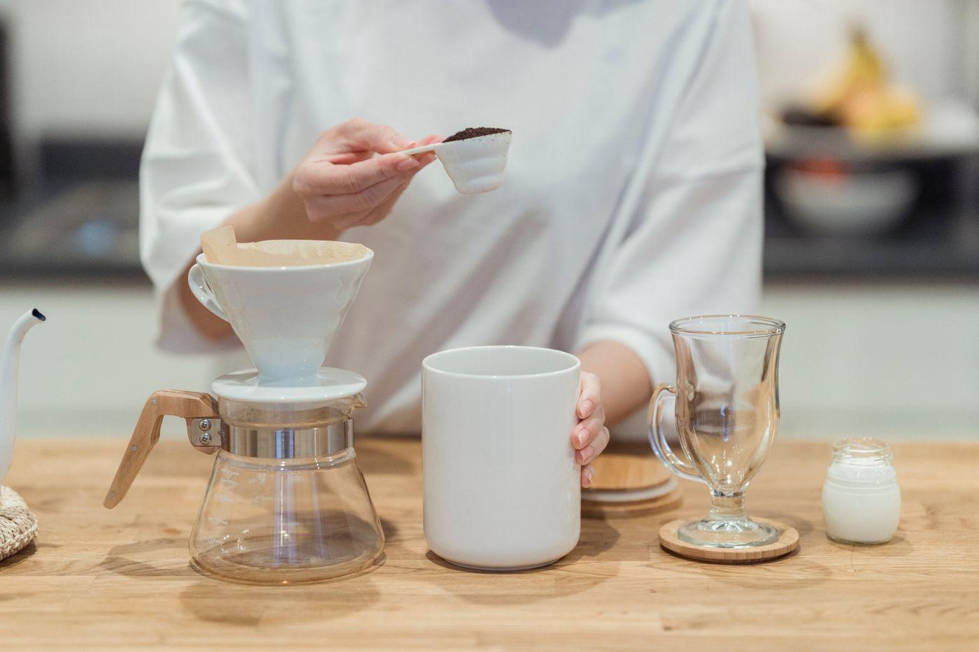 Příprava kávy metodou pour-over doma